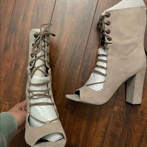 Kendall & Kylie lace up heeled booties